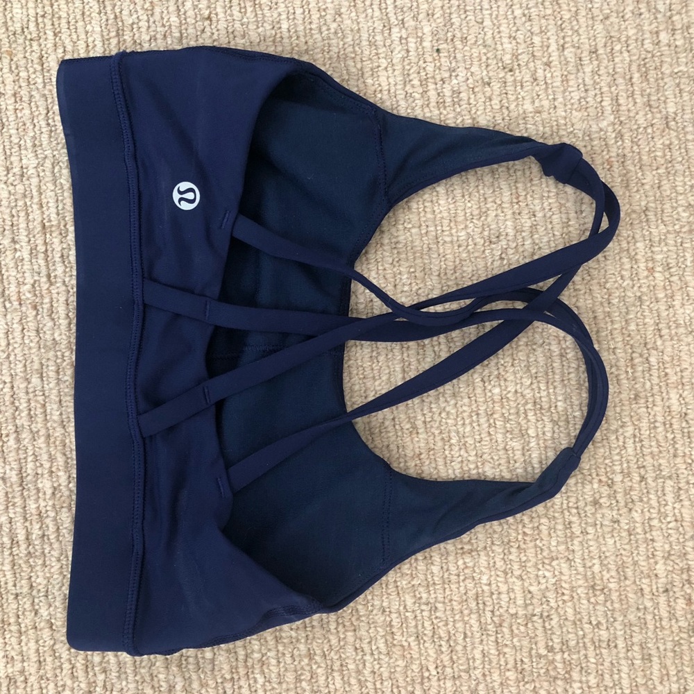 Lululemon! - Picture 4 of 6